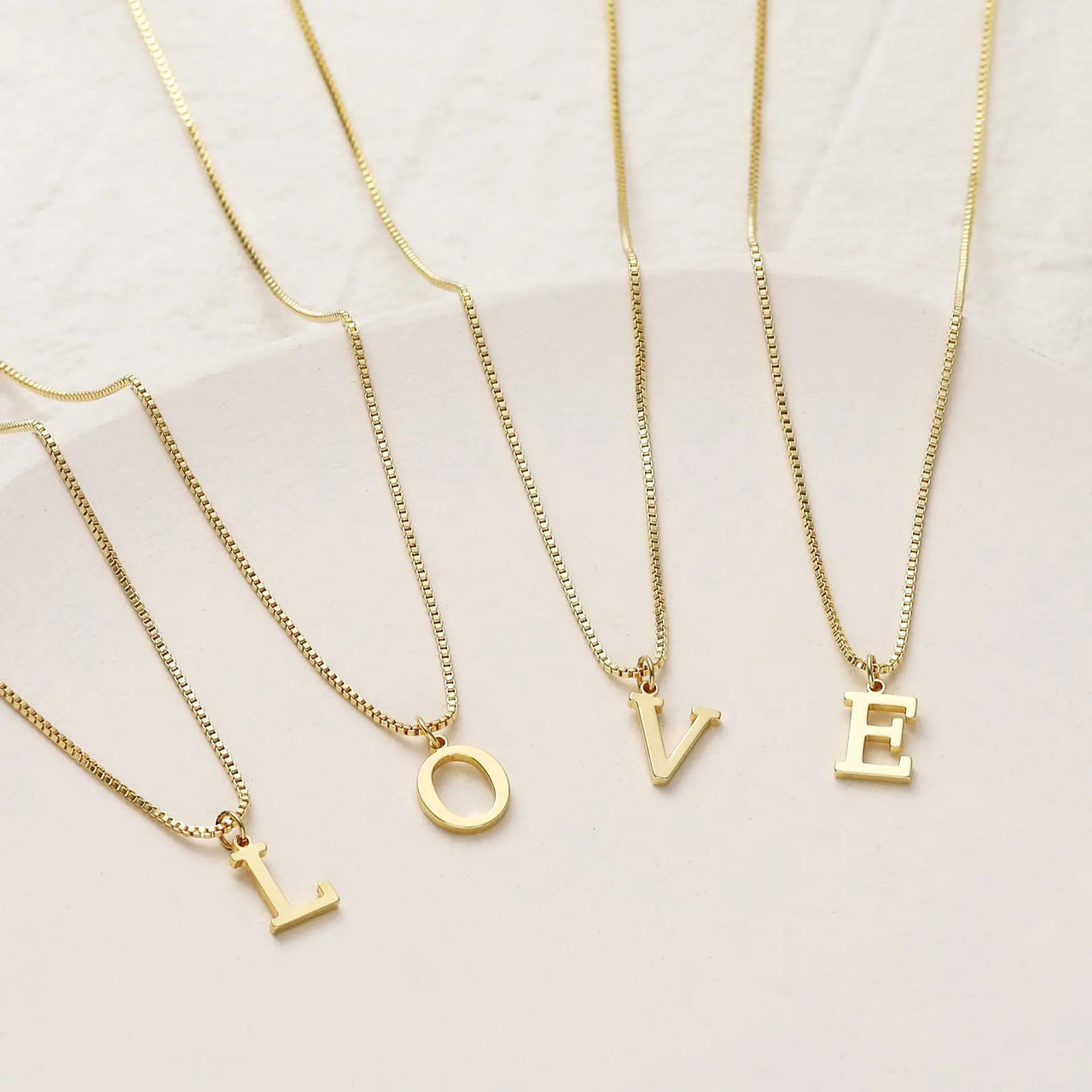 Halskette Buchstabe Essential 18K