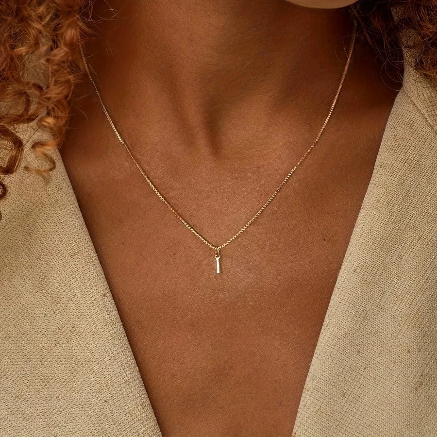 Halskette Buchstabe Essential 18K
